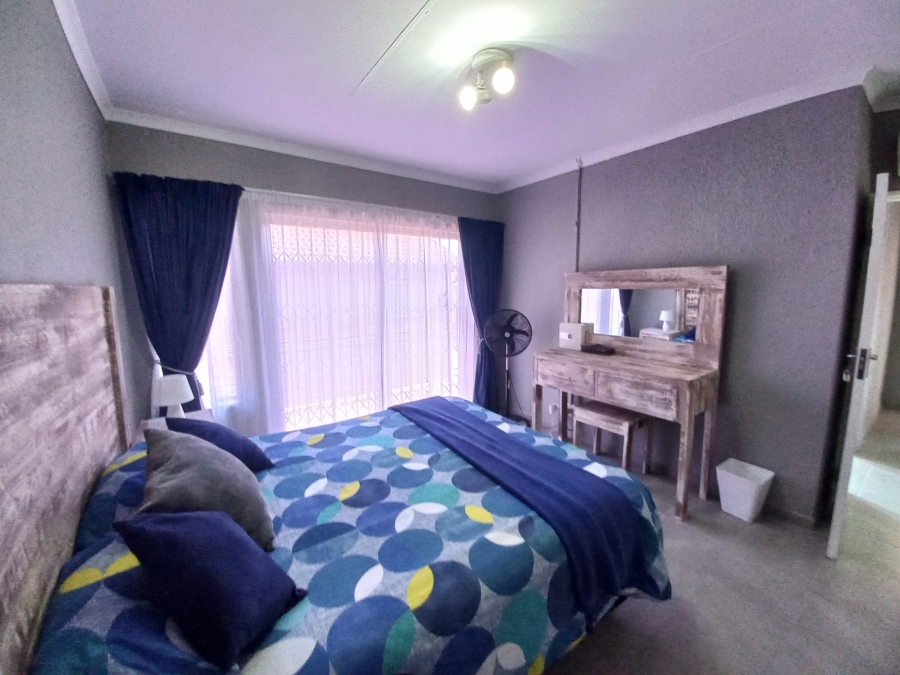 3 Bedroom Property for Sale in Safari Gardens North West